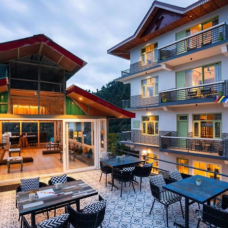 Albergue Zostel Dharamkot McLeod Ganj Exterior foto