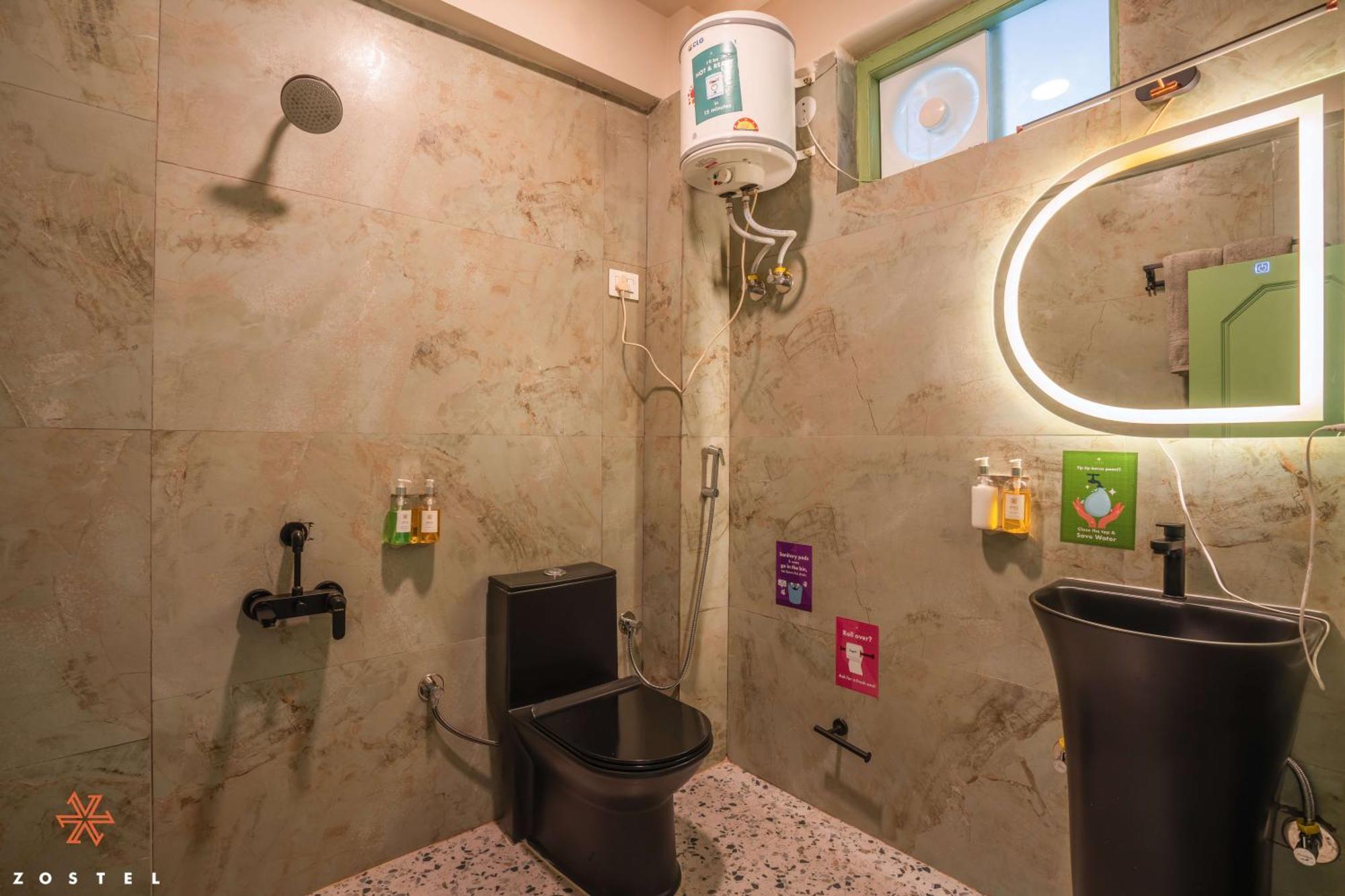 Albergue Zostel Dharamkot McLeod Ganj Habitación foto